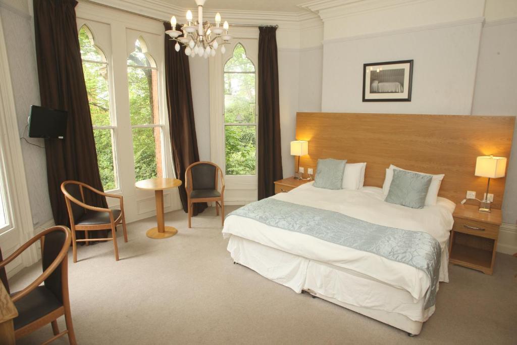 Cliff Lawn Hotel Leeds  Bilik gambar