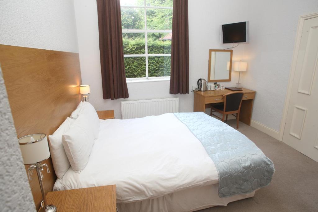 Cliff Lawn Hotel Leeds  Bilik gambar